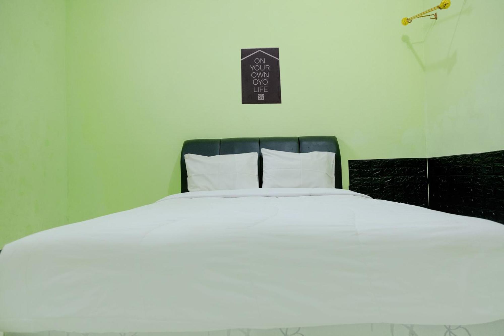 Oyo Life 2508 Alba Suites Homestay Syariah Tulungagung Exterior foto