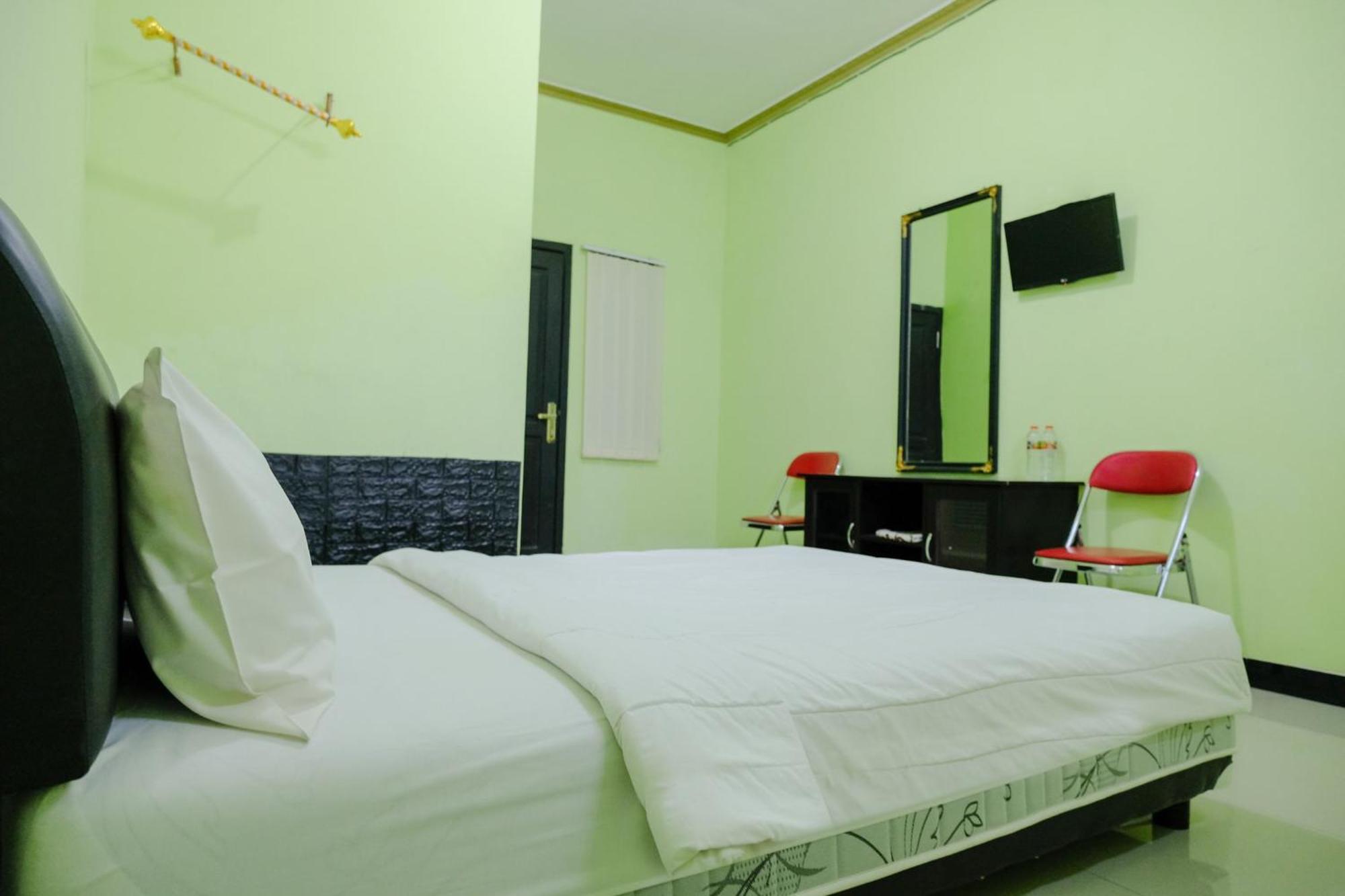 Oyo Life 2508 Alba Suites Homestay Syariah Tulungagung Exterior foto