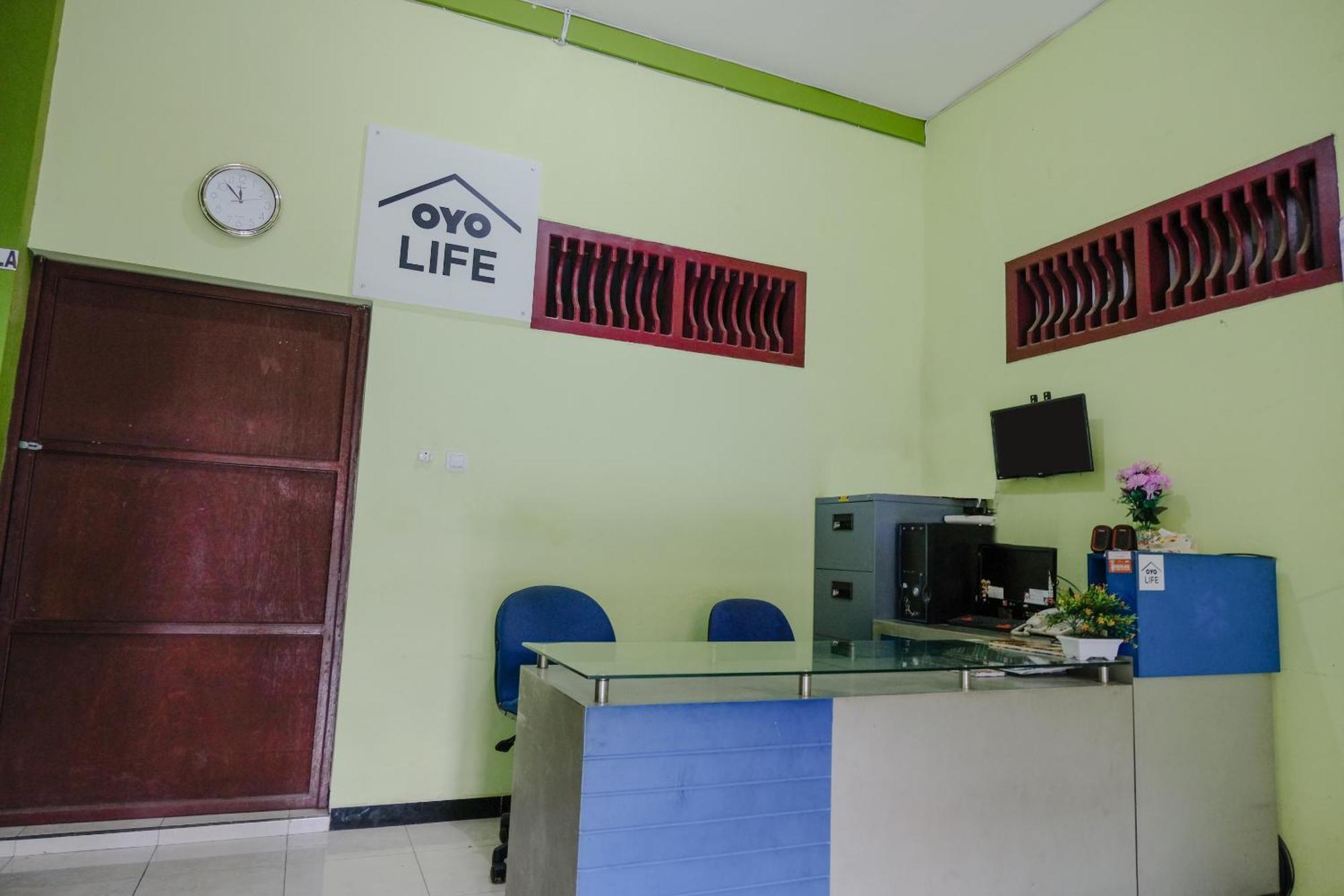 Oyo Life 2508 Alba Suites Homestay Syariah Tulungagung Exterior foto